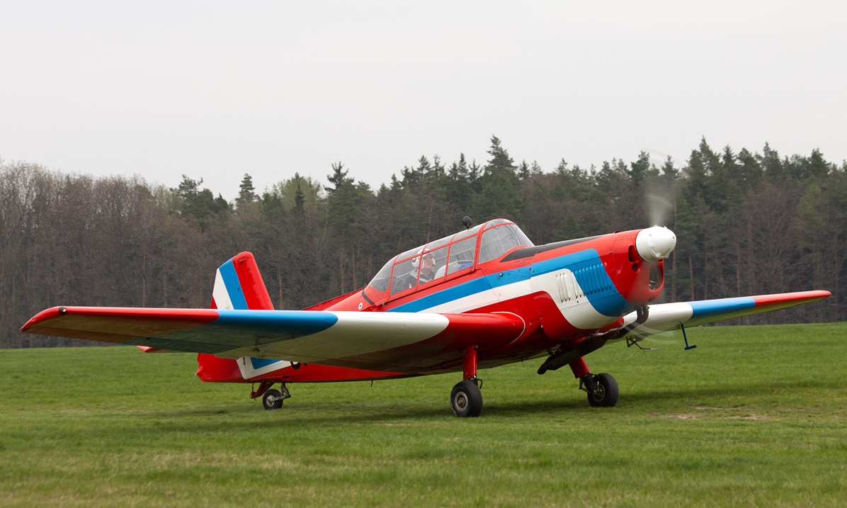 Самолет Zlin Z-226