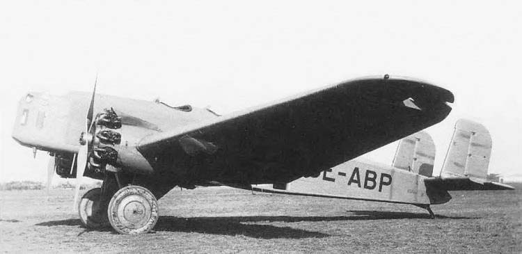 Легкий бомбардировщик-разведчик Junkers K.37