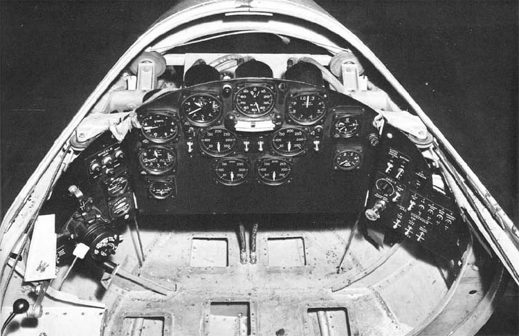 Кабина пилота X-1