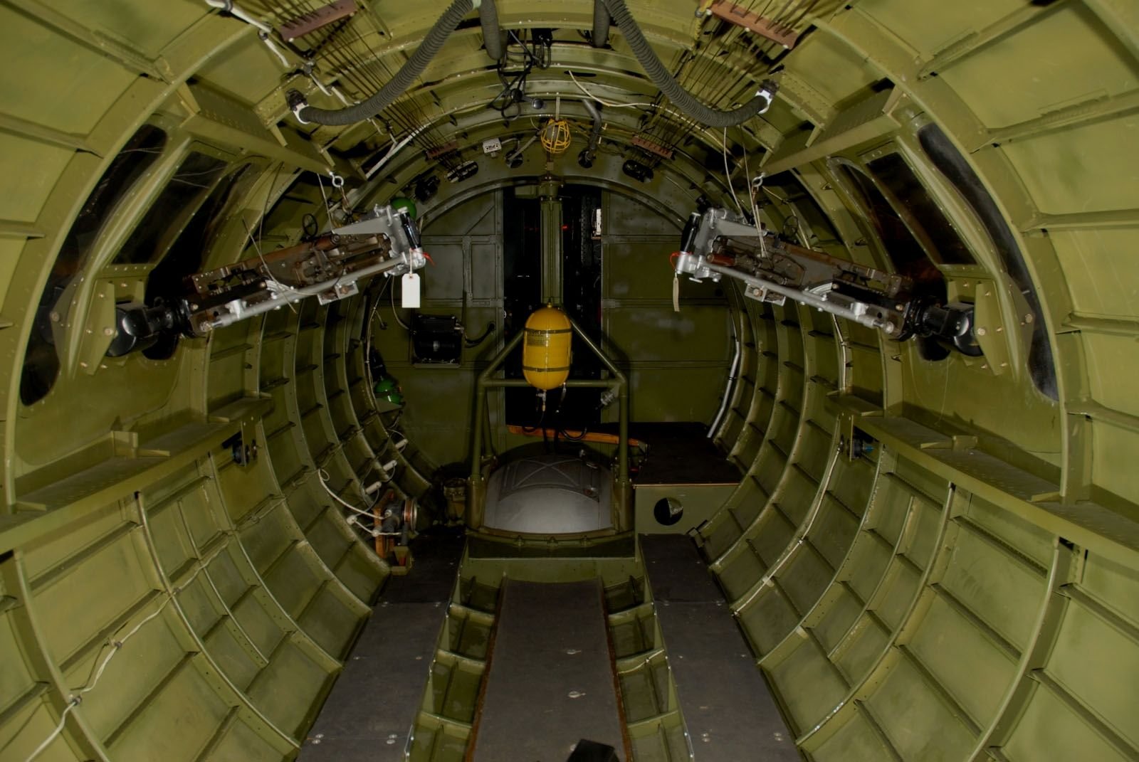 Боковые пулеметы в Boeing B-17G