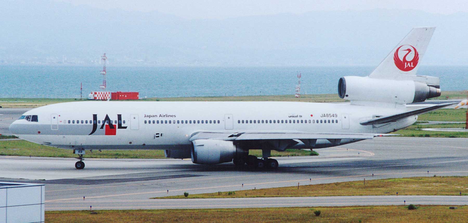 Douglas DC-10-40