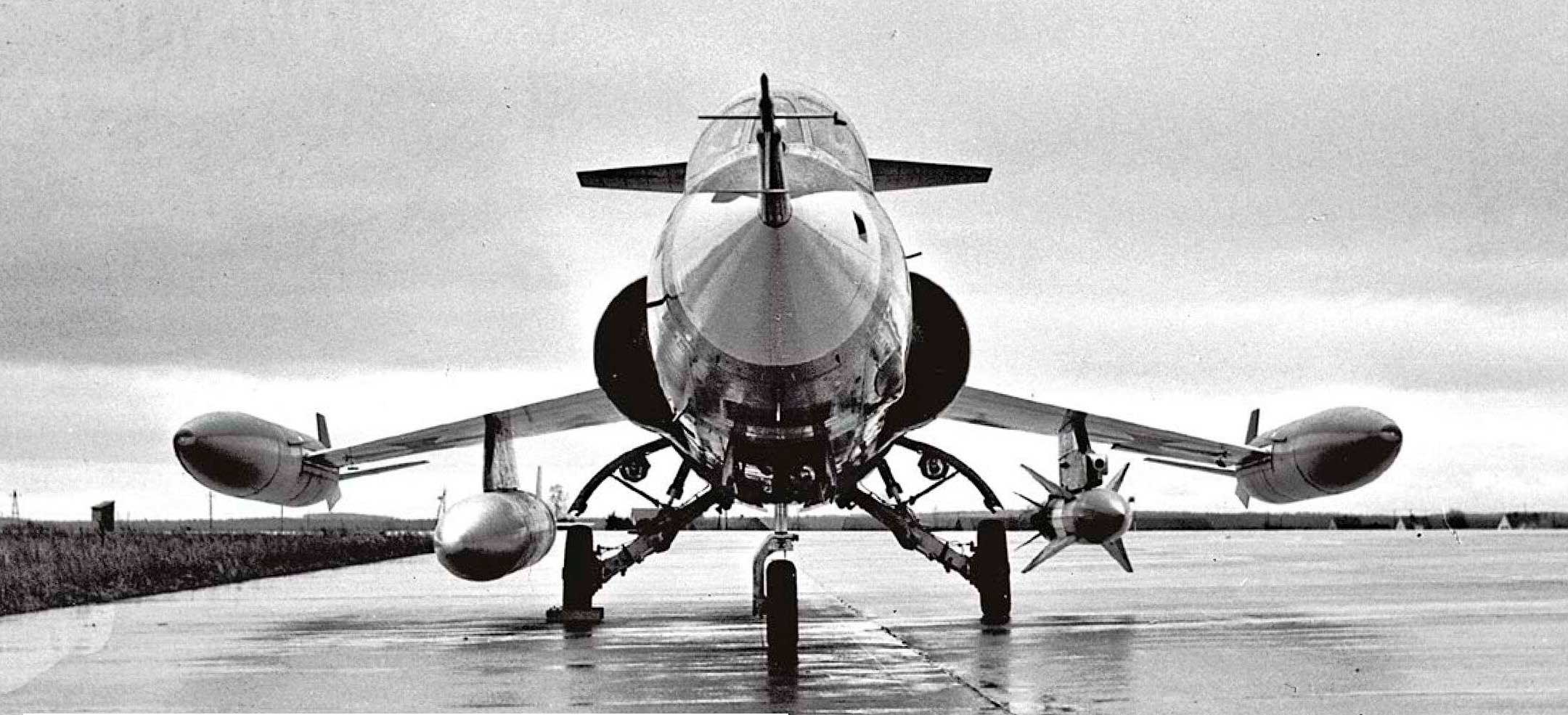 Истребитель Lockheed F-104F