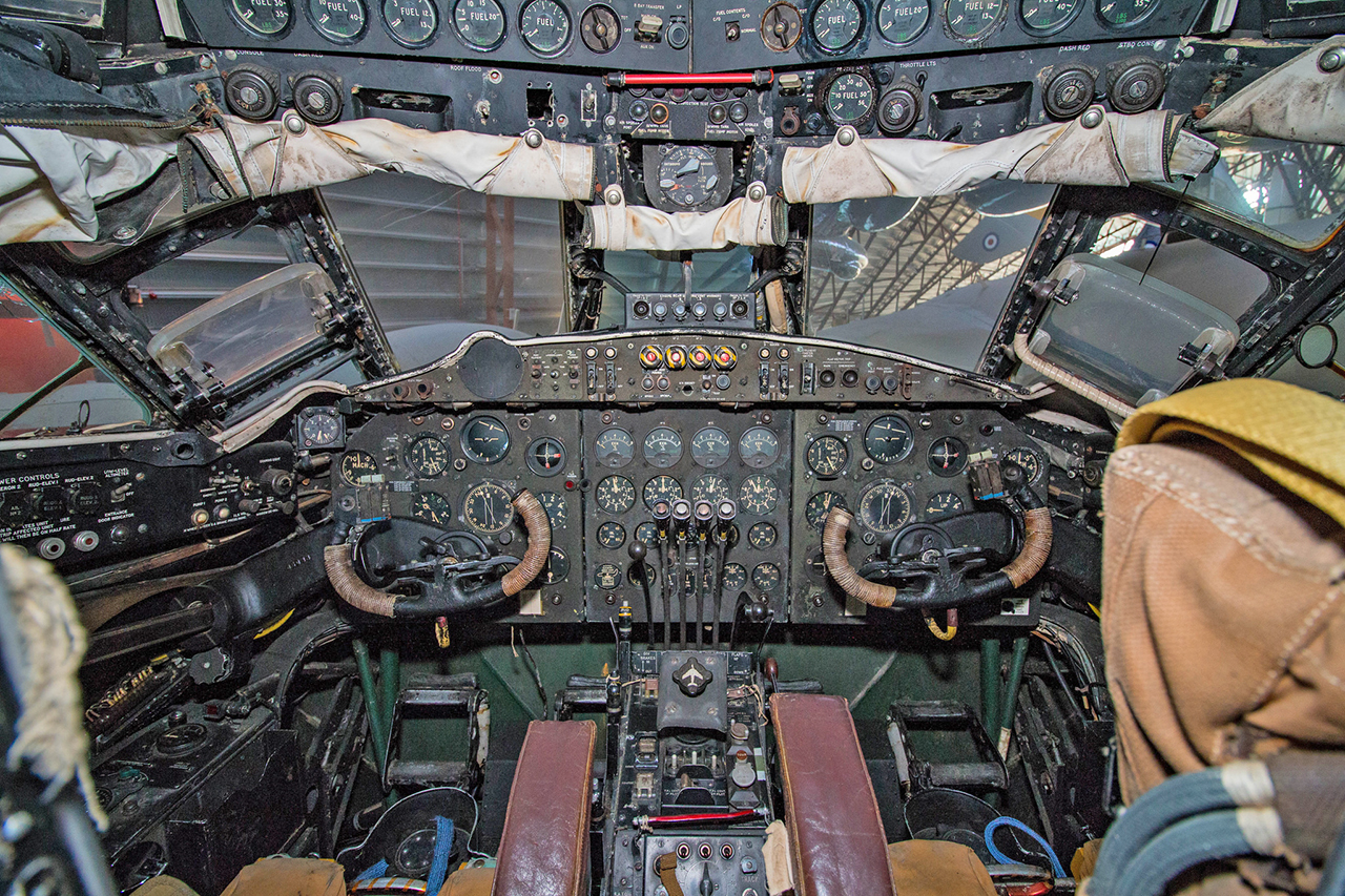 Кабина Vickers Valiant