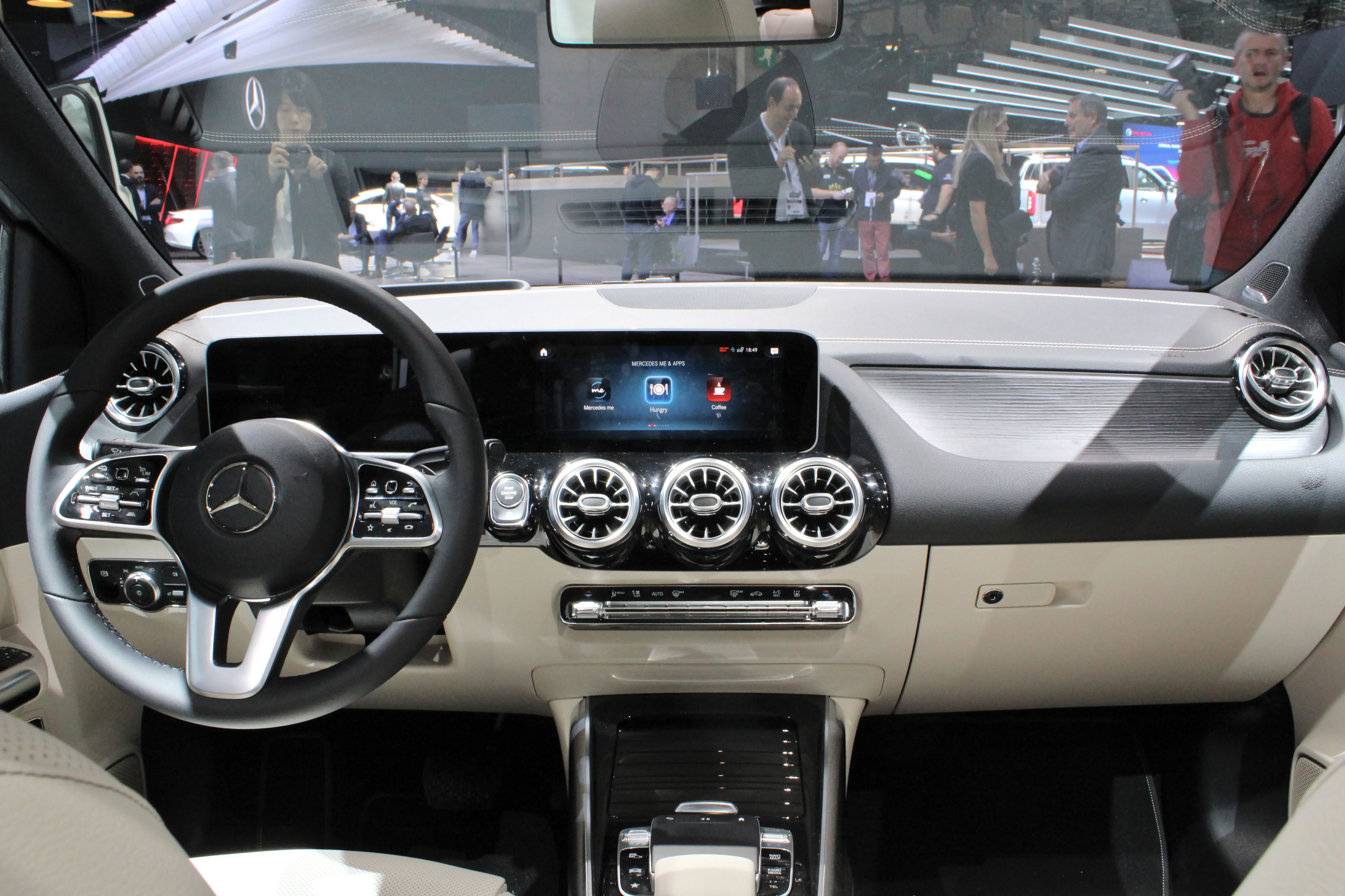 Интерьер Mercedes-Benz w247