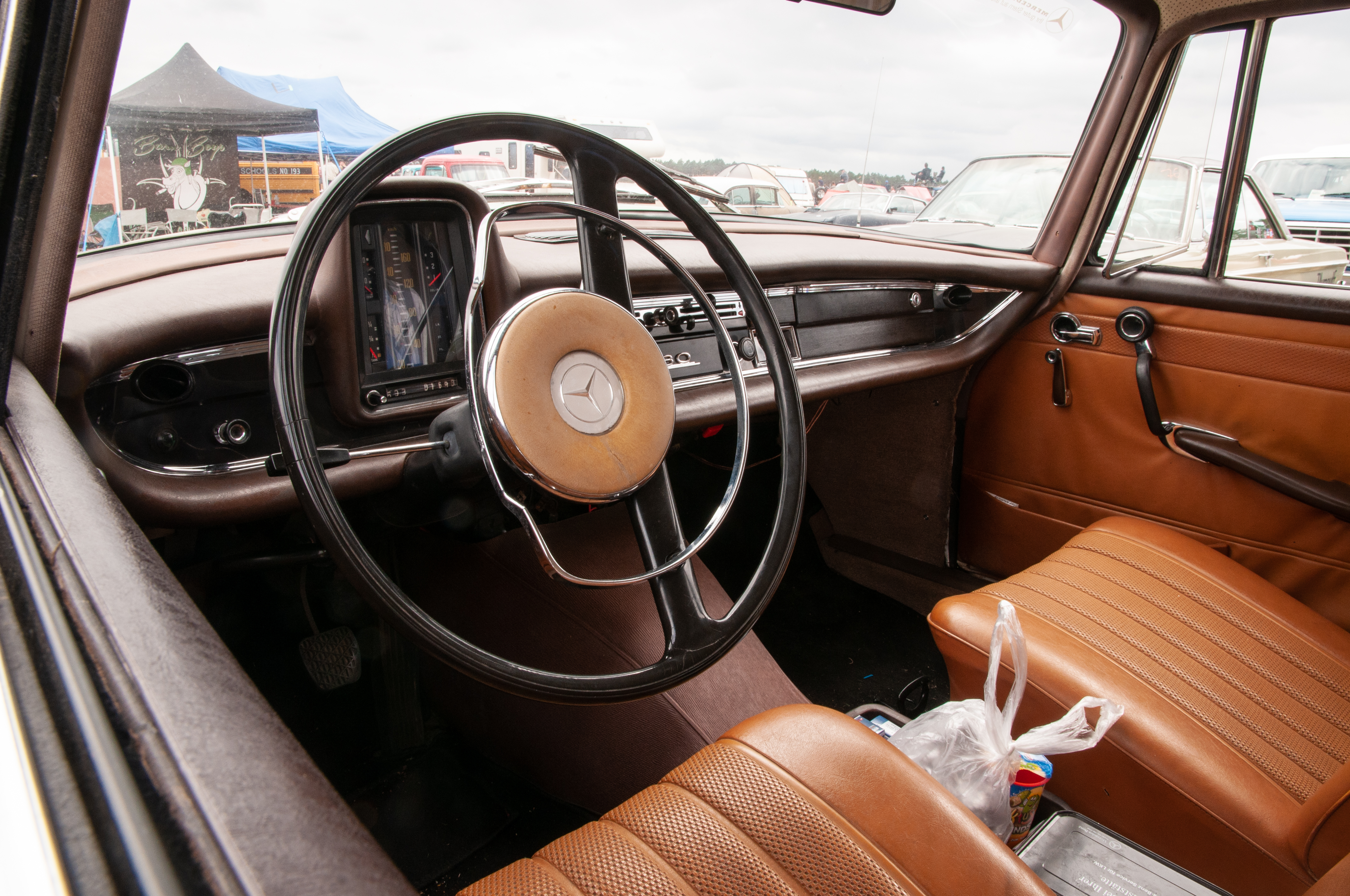 Салон Mercedes-Benz W110