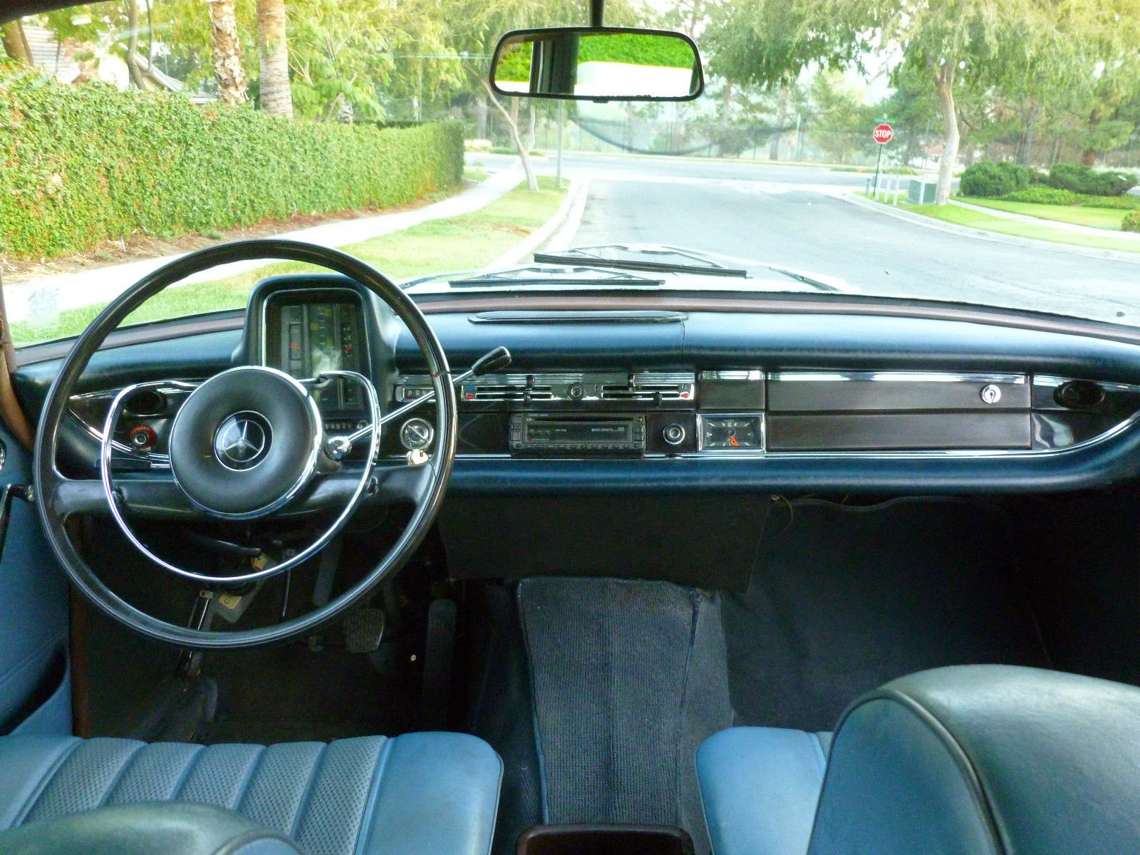 Салон Mercedes-Benz W110