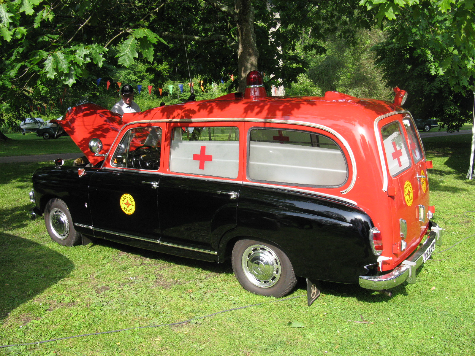 Скорая помощь на базе Mercedes-Benz W121