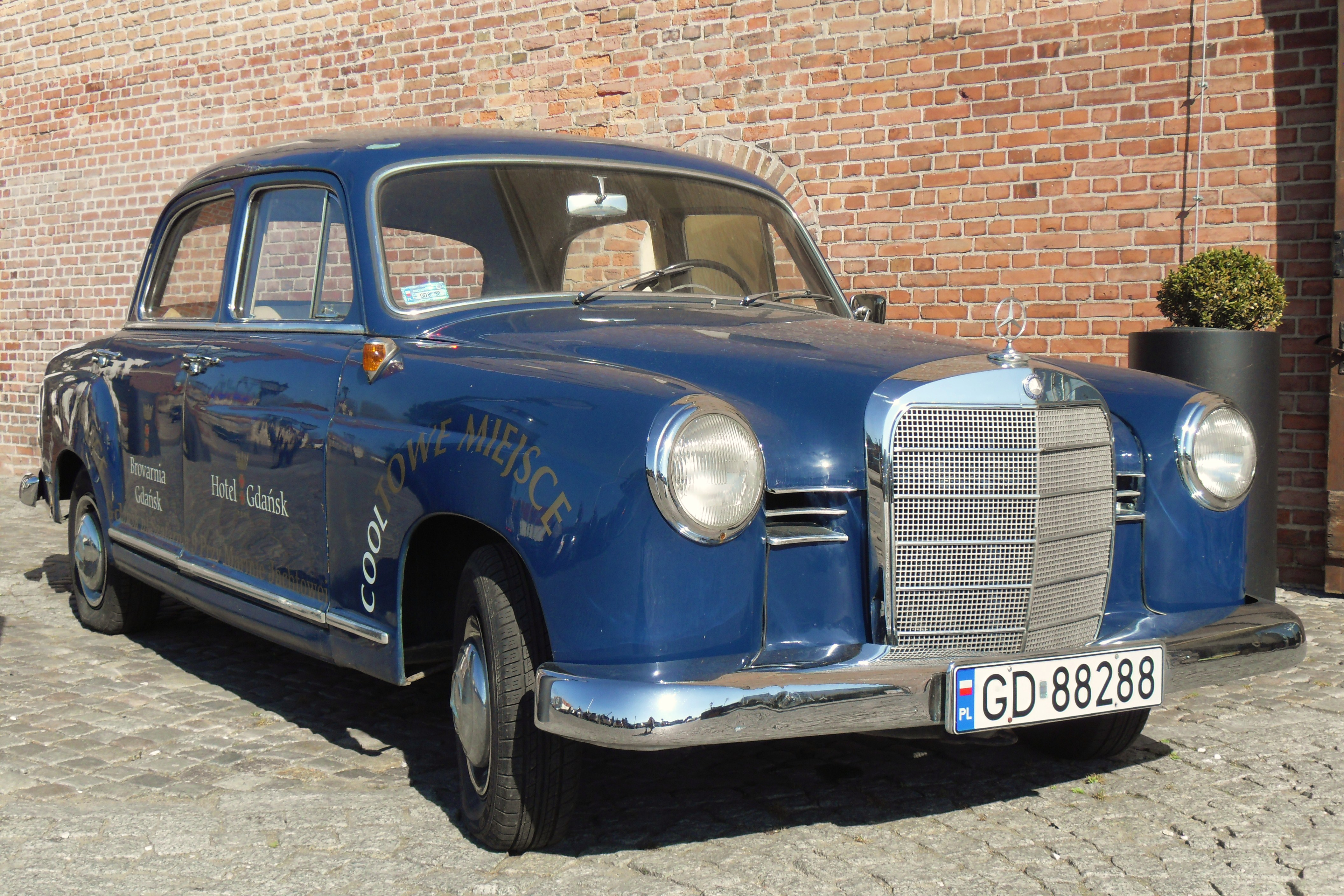 Mercedes-Benz W121