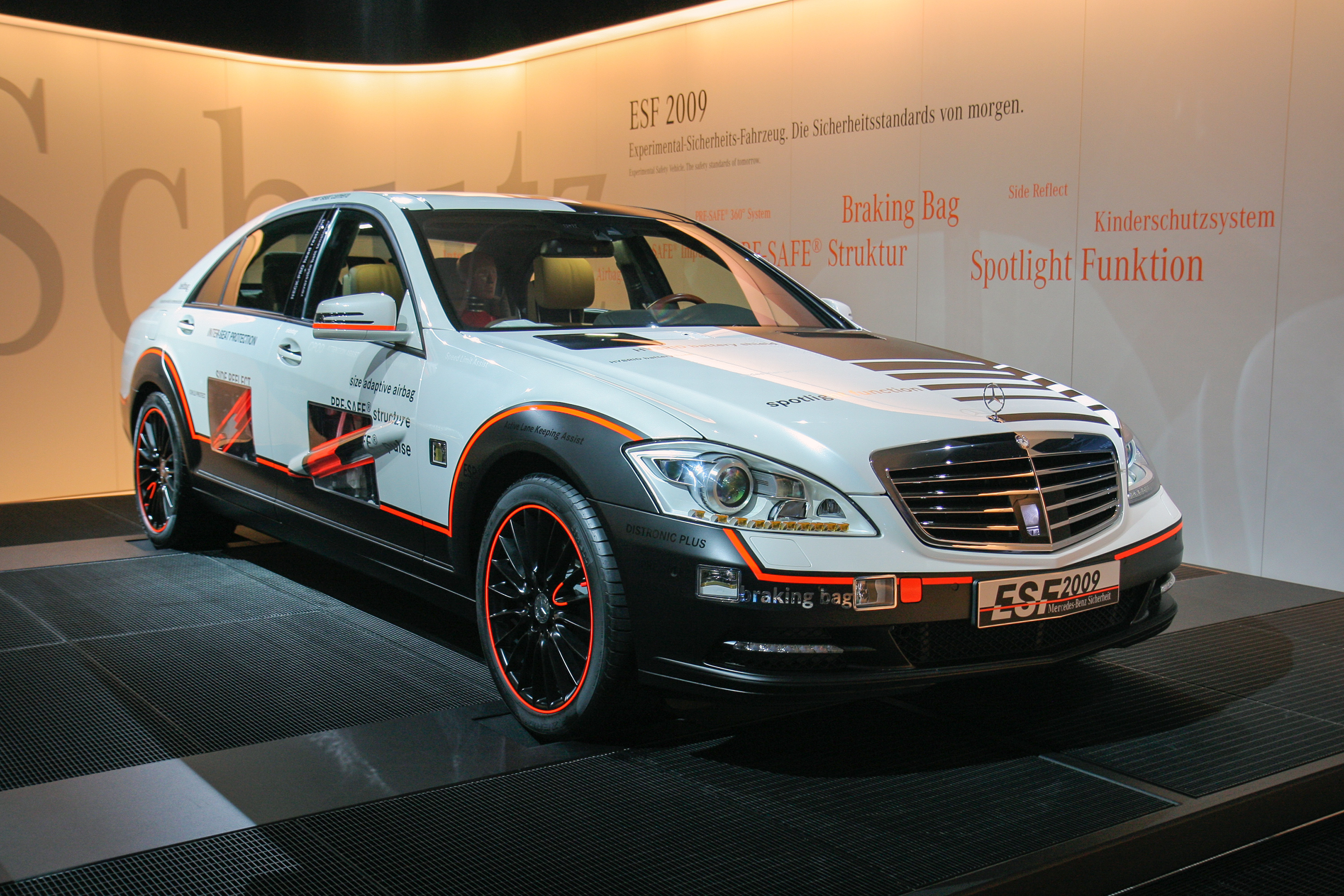 Mercedes-Benz ESF 2009
