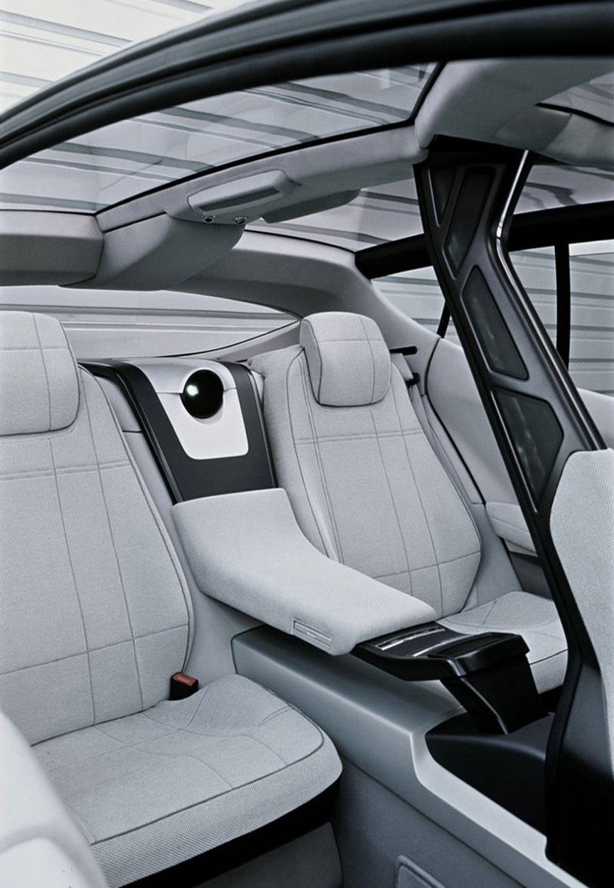 Салон Mercedes-Benz F500 Mind