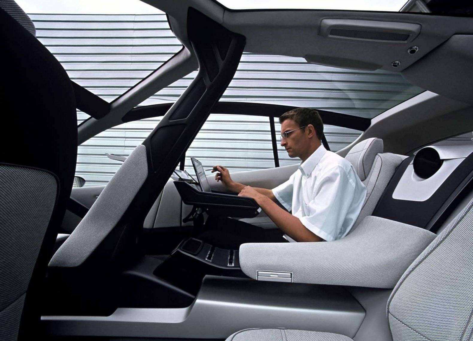 Салон Mercedes-Benz F500 Mind