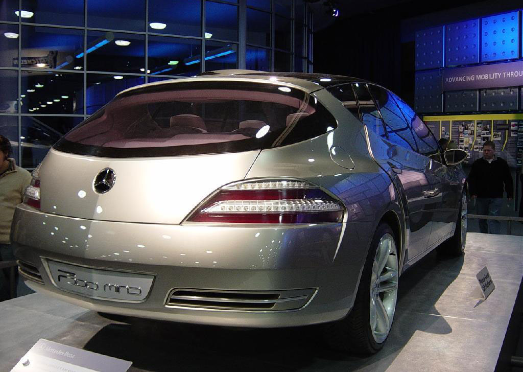 Mercedes-Benz F500 Mind