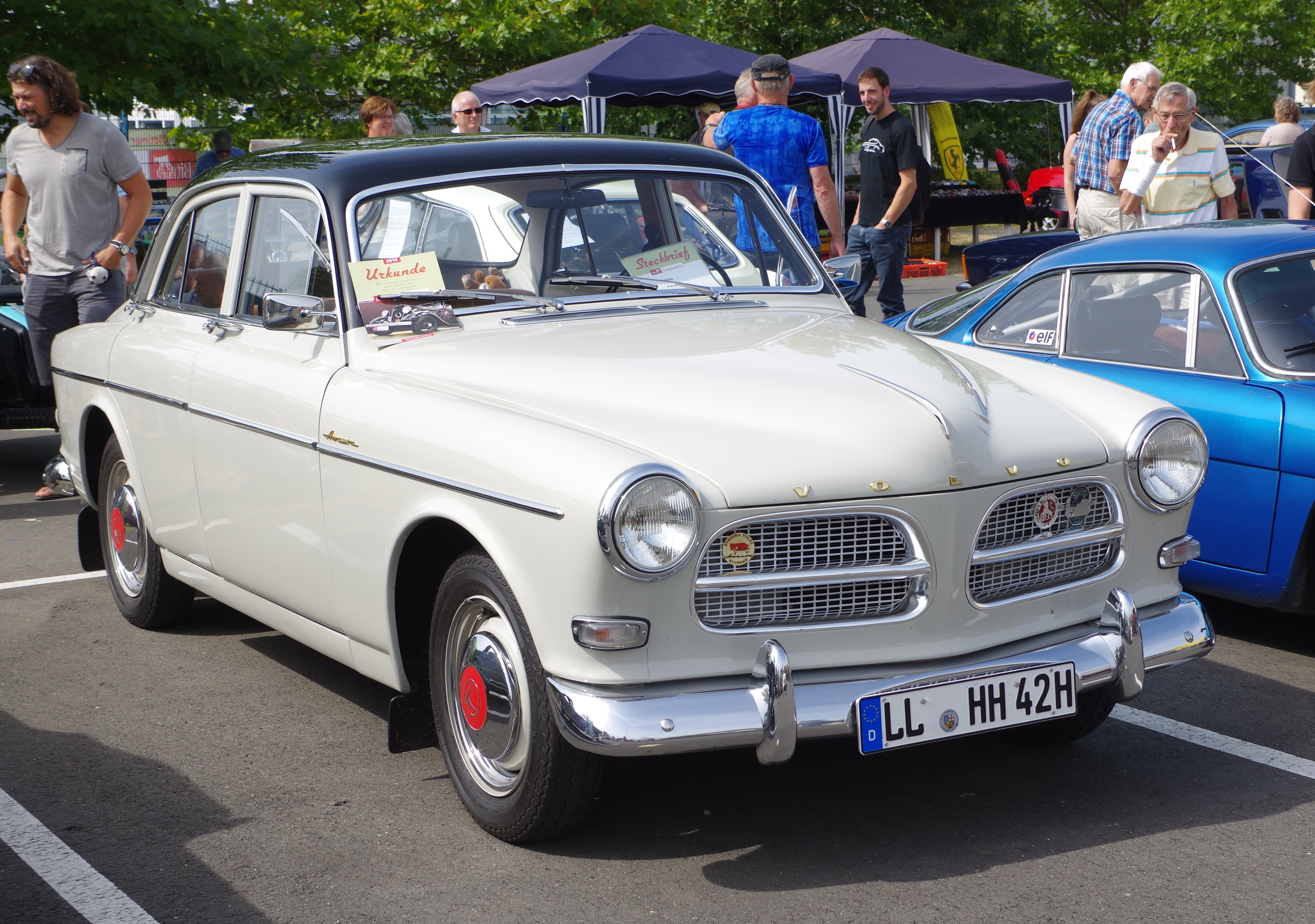 Volvo Amazon четырёхдверный седан