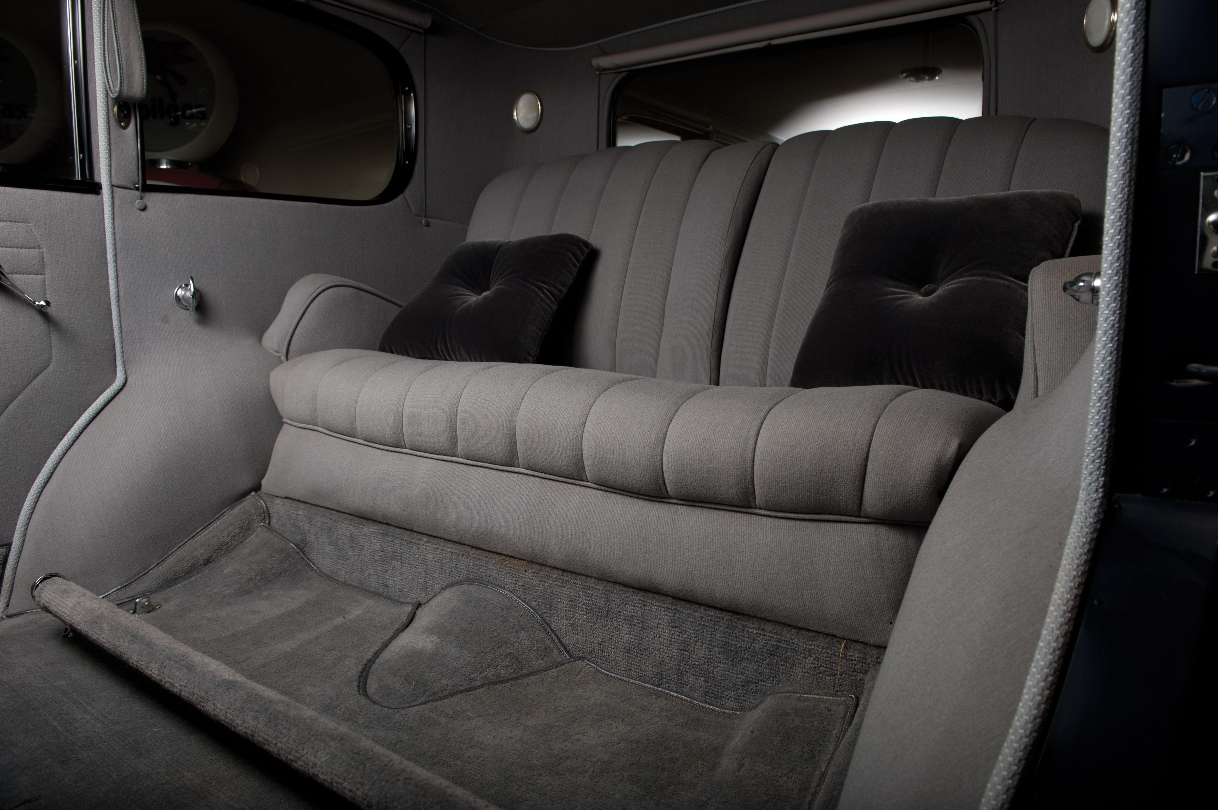 Cadillac Series 355A V8 Town Sedan