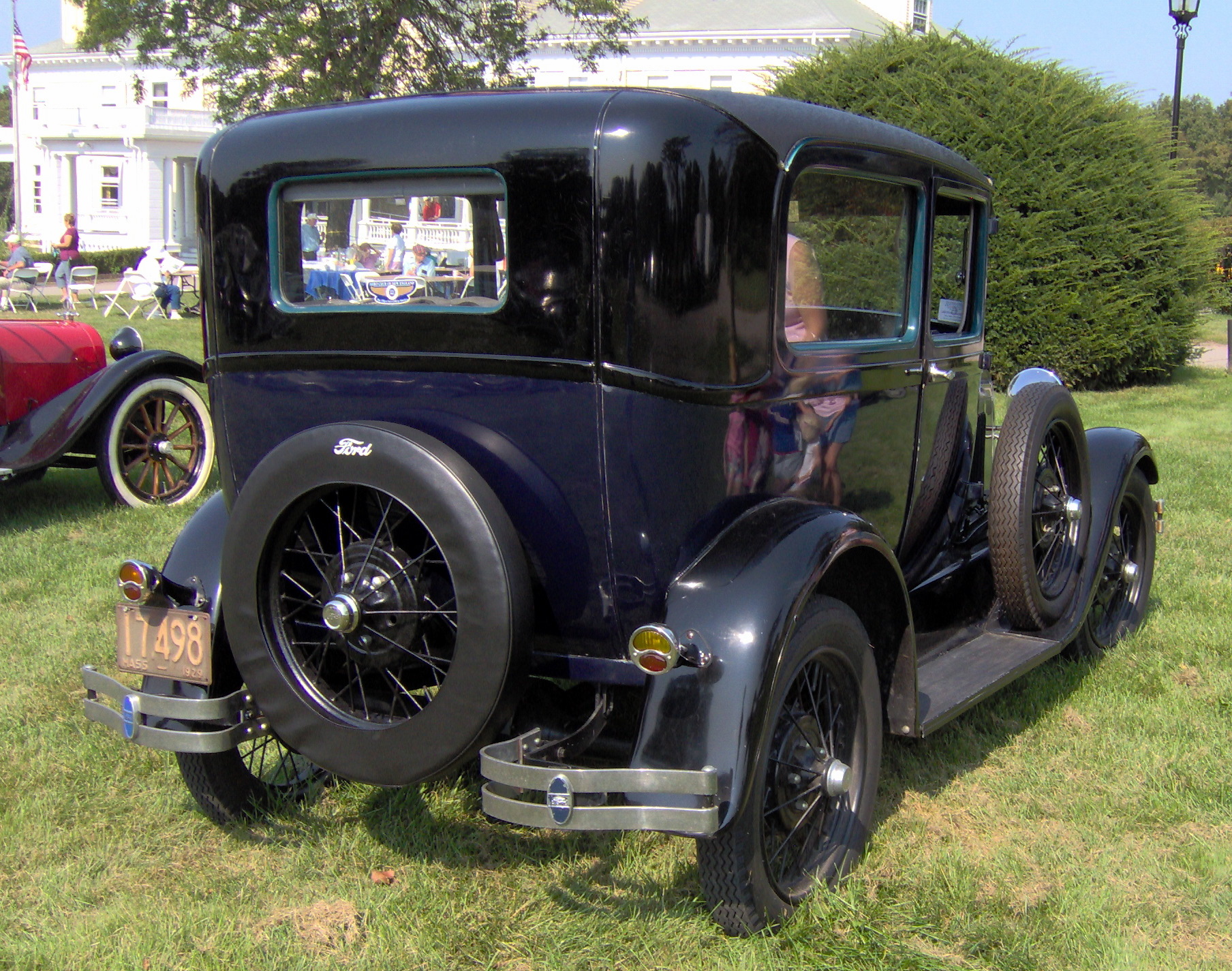 Ford Model A Deluxe Tudor (1927 г)