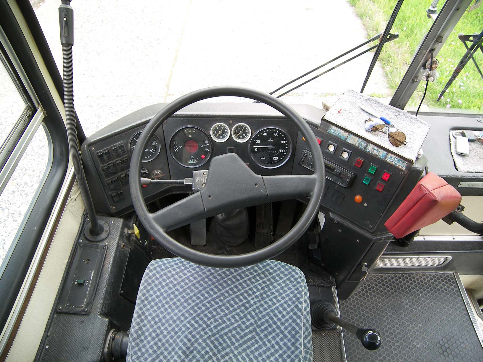 Кабина Ikarus-280.10