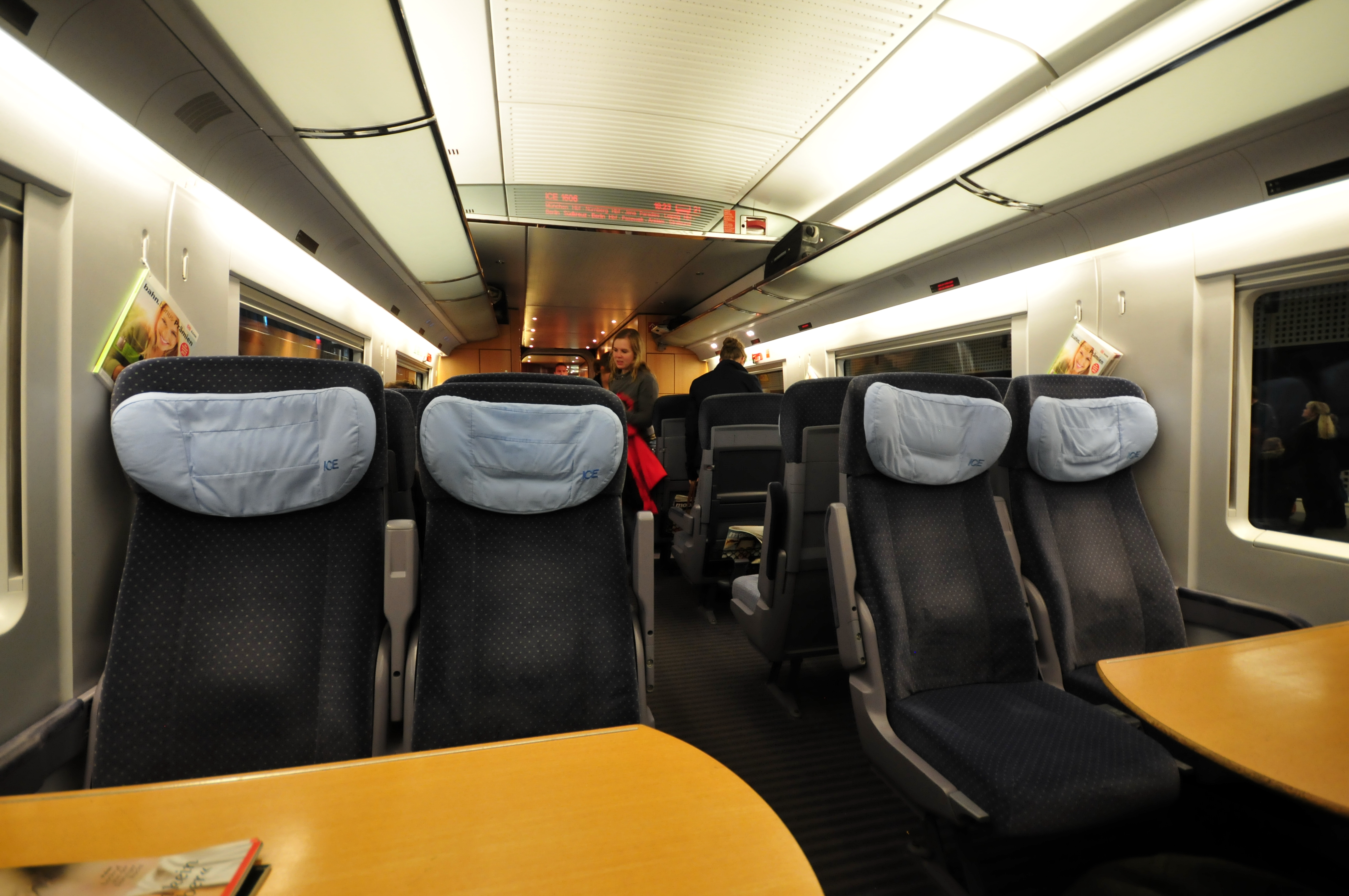 Салон 2 класса, ICE T