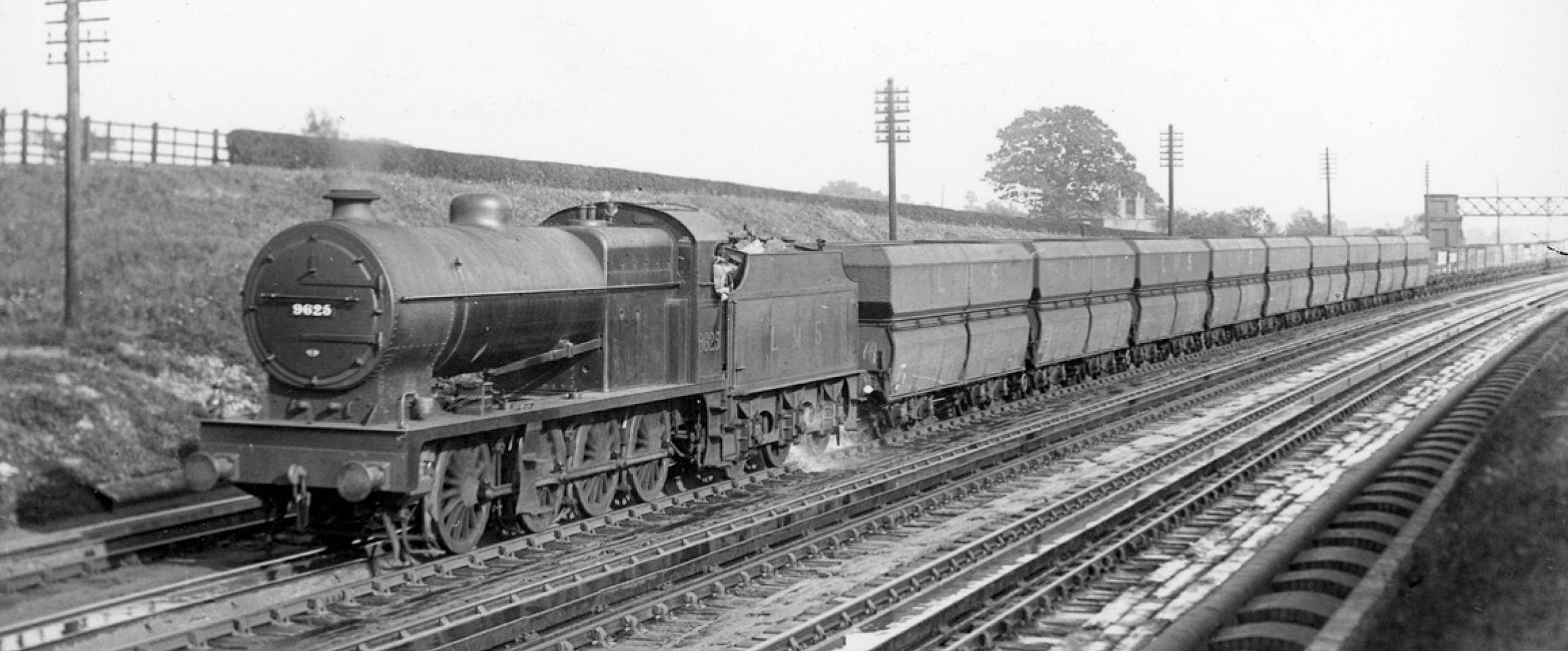 LMS Class 7F 0-8-0