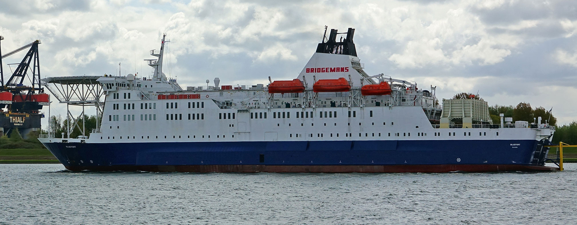 Лайнер Diana II