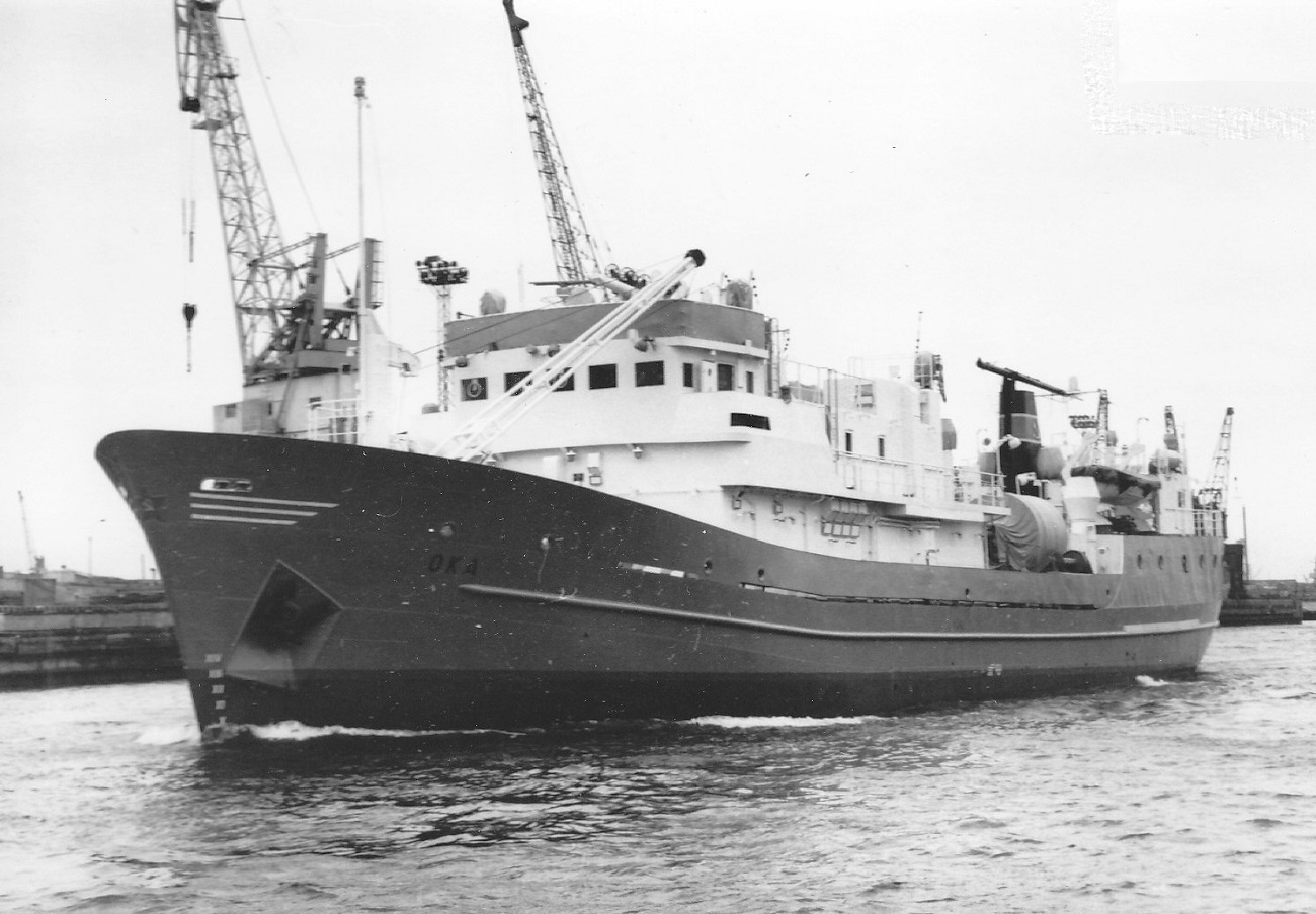 Рыболовное морозильное судно Ока